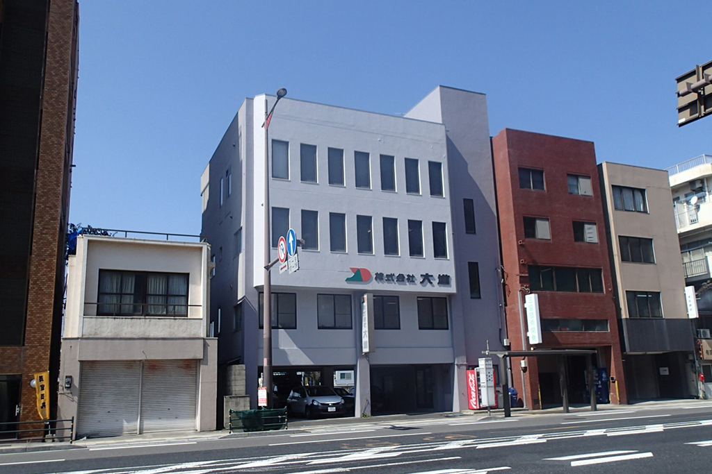 本社外観